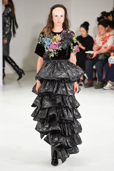 Look 27